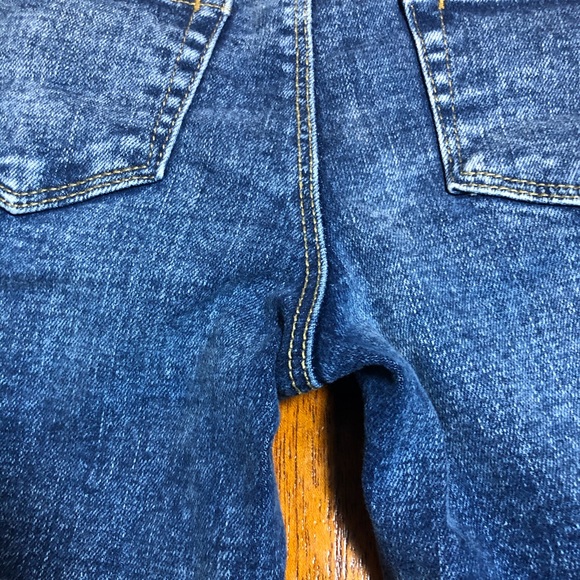 Old Navy karate distressed skinny jeans - Picture 6 of 6